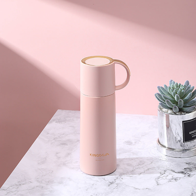 Thermos avec tasse intégret